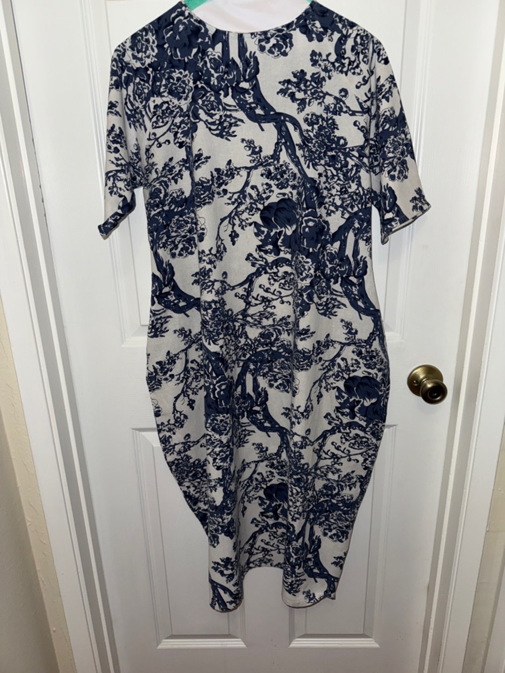 Navy Floral Print Midi Dress - Classic Scoop Neck - Picture 4 of 4